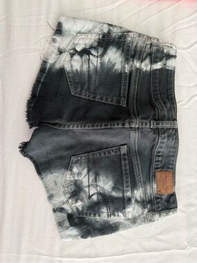 American Eagle Outfitters Dark Blue Stretch Denim Jean shorts